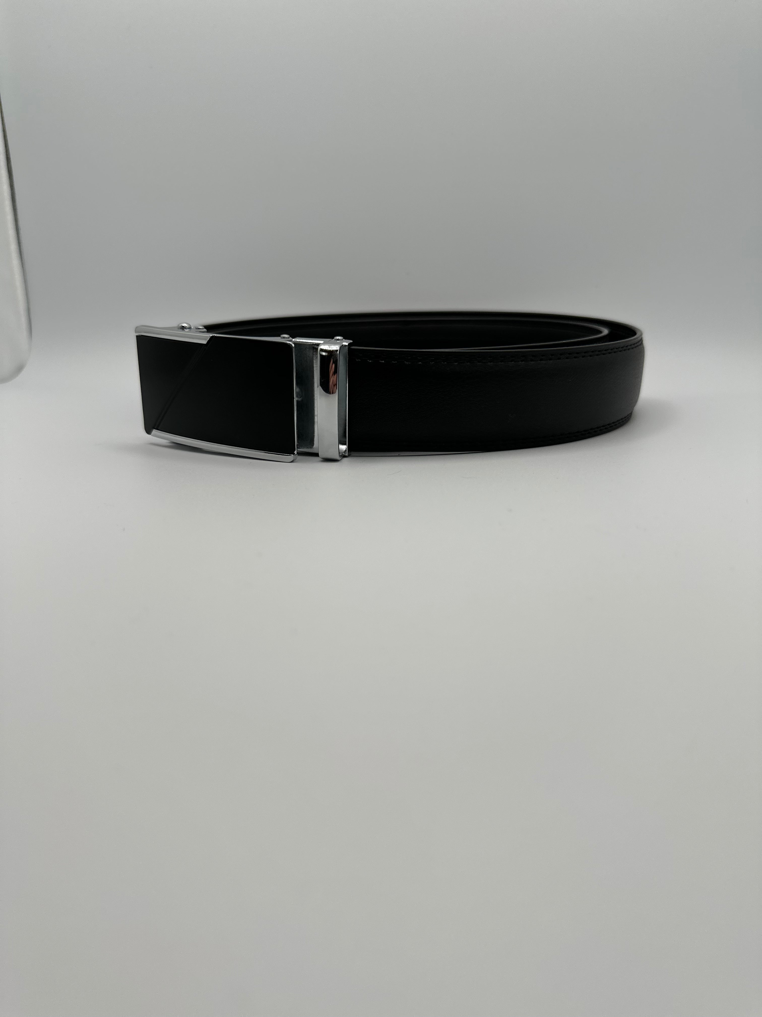 The Sovereign Leather Ratchet Belt | Matte Black Auto-Lock